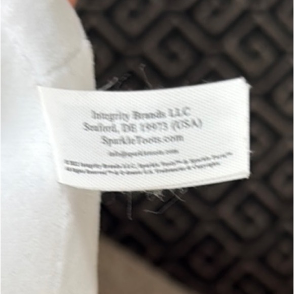 “Sparkle Toots - The Original Farting Unicorn” Talking White Plush Toy - Picture 3 of 8